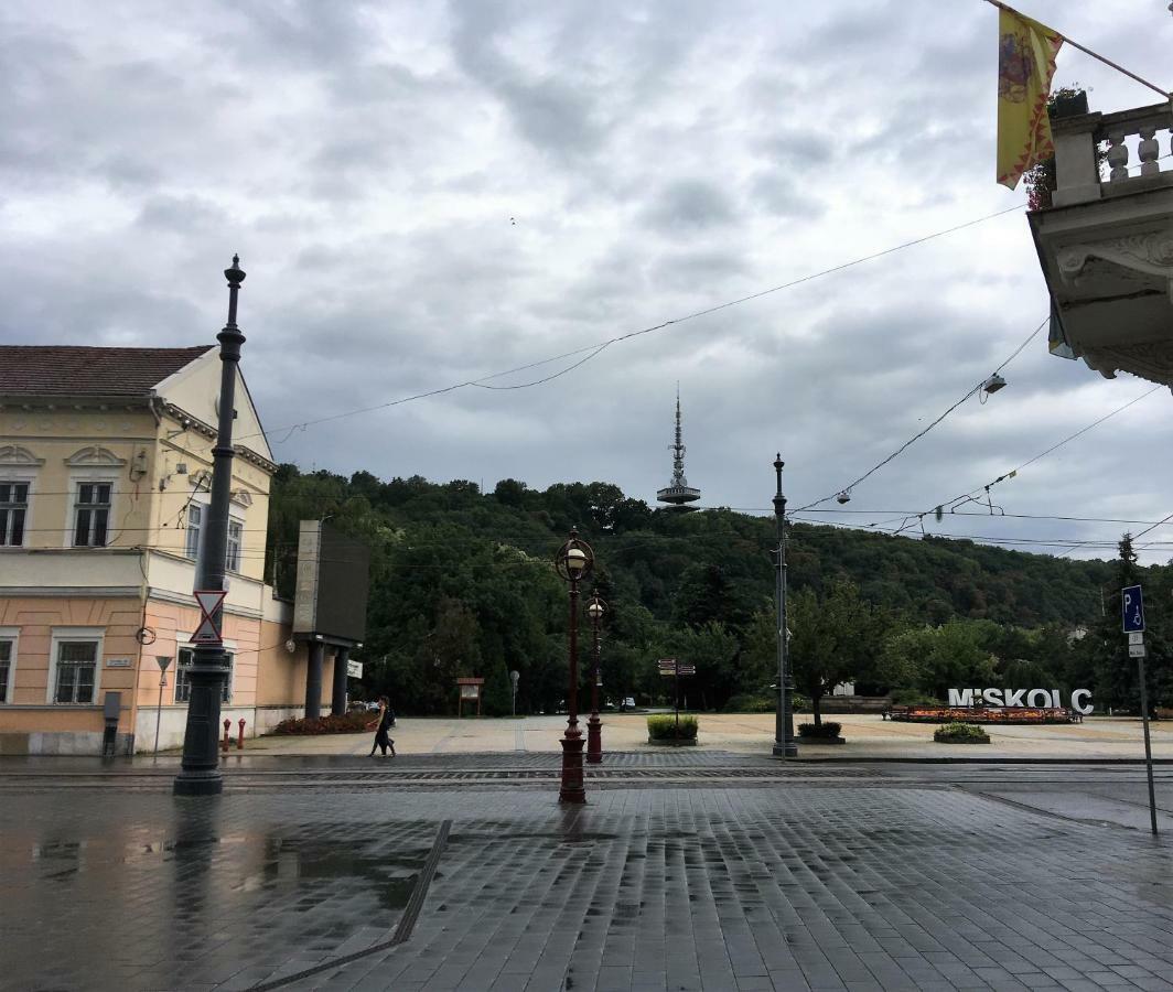 Mse Apartman Мишкольц Экстерьер фото